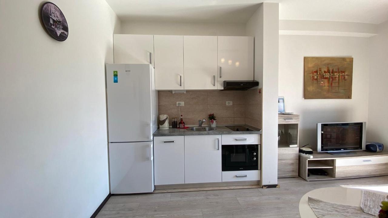 Karina Apartment Будва Екстер'єр фото