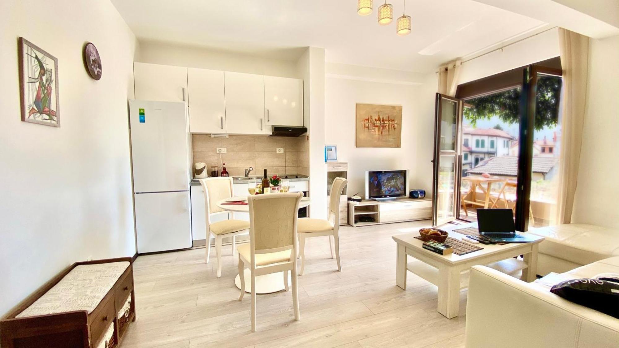 Karina Apartment Будва Екстер'єр фото