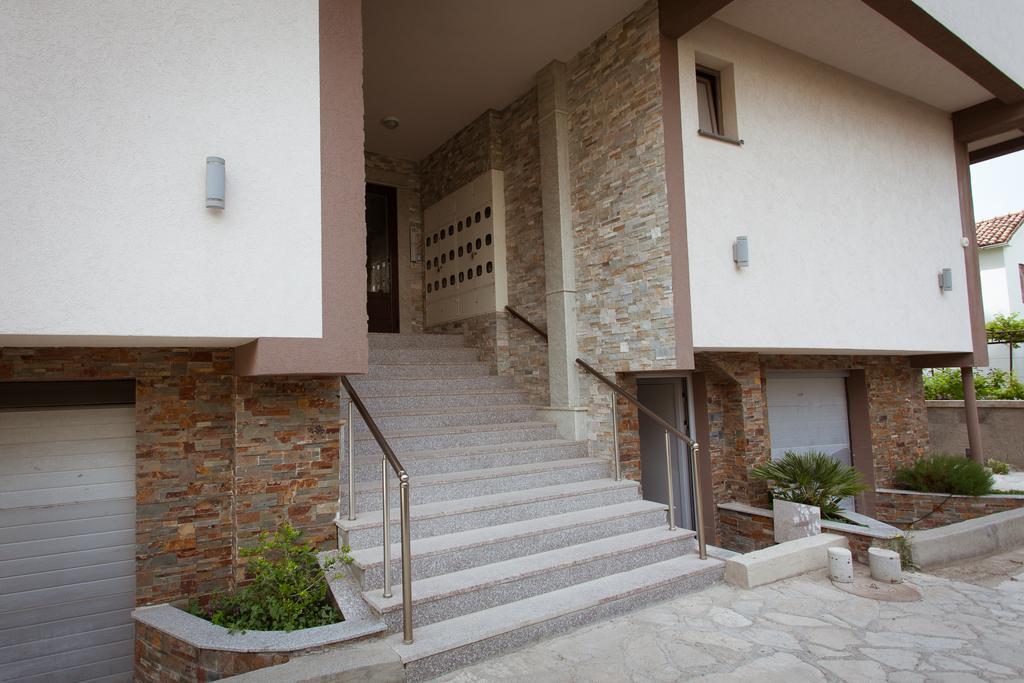 Karina Apartment Будва Екстер'єр фото