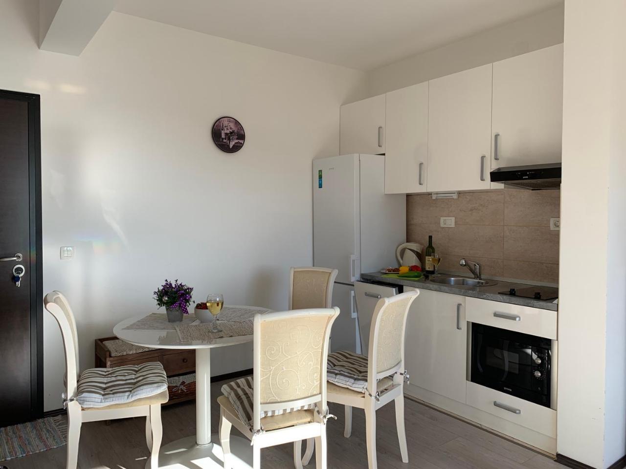 Karina Apartment Будва Екстер'єр фото